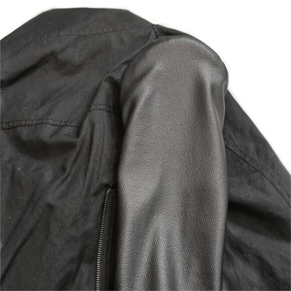 BCBG MAXAZRIA Padded Shoulder Black Bomber Jacket Sz Small - Picture 4 of 9